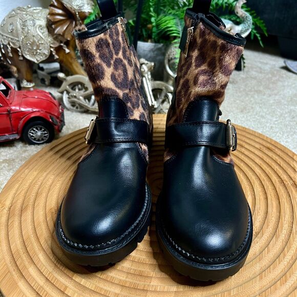 NINE WEST ARRIA 8 WOMEN'S Black BIKER ANKLE BOOTS CHEETAH Print SIZE 6.5 M - Picture 2 of 12
